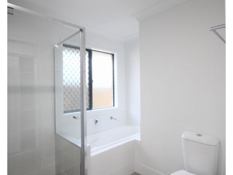 24 Avington St, Doolandella QLD 4077