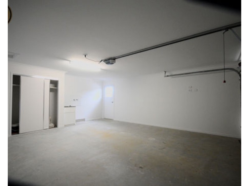 24 Avington St, Doolandella QLD 4077