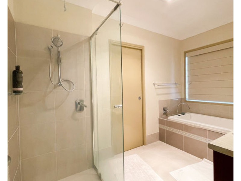 22 SEVERN STREET, Coomera QLD 4209