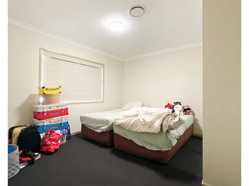 22 SEVERN STREET, Coomera QLD 4209