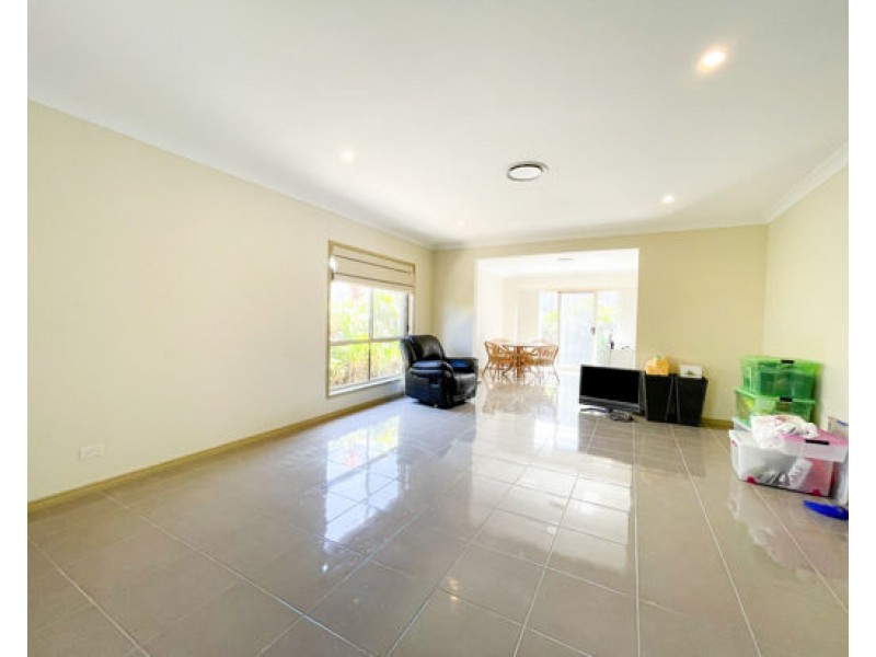22 SEVERN STREET, Coomera QLD 4209