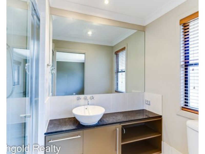 123 Didbrook ST, Robertson QLD 4109