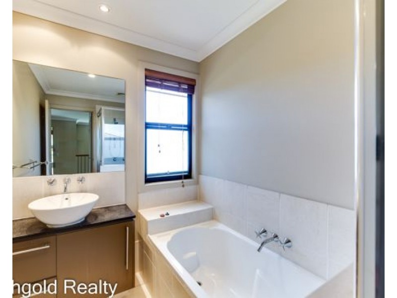 123 Didbrook ST, Robertson QLD 4109