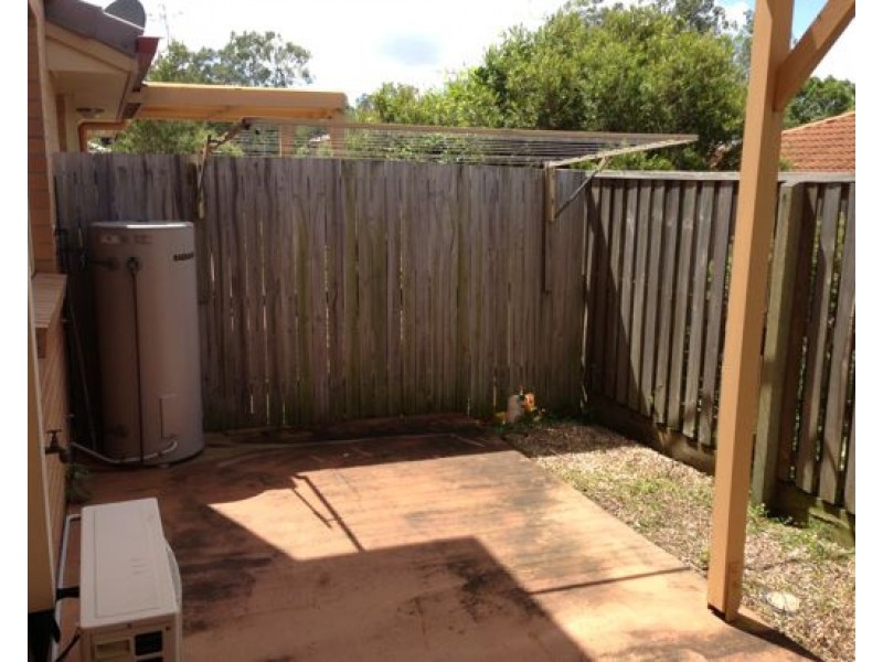 62 COORA ST, Wishart QLD 4122