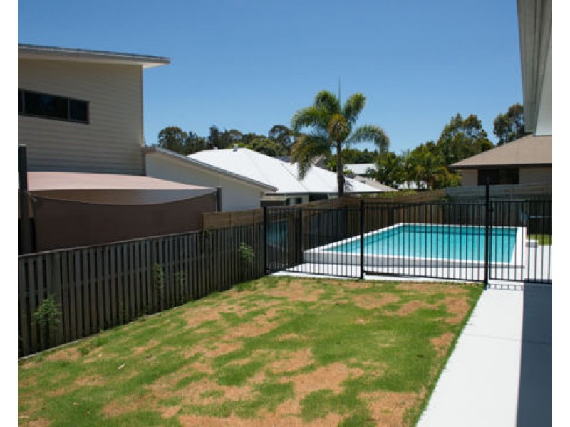 4 ICEFIRE LANE, Coomera Waters QLD 4209