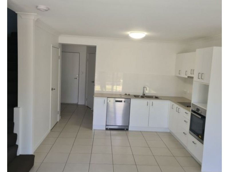 16/11 Thistledome Street, Morayfield QLD 4506