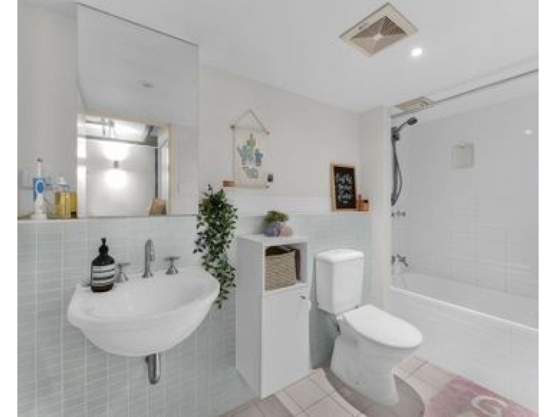 320/50 Macquarie Street, Teneriffe QLD 4005