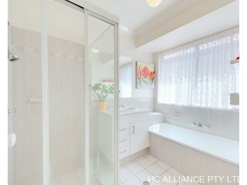 32 COLLINGROVE PLACE, Forest Lake QLD 4078