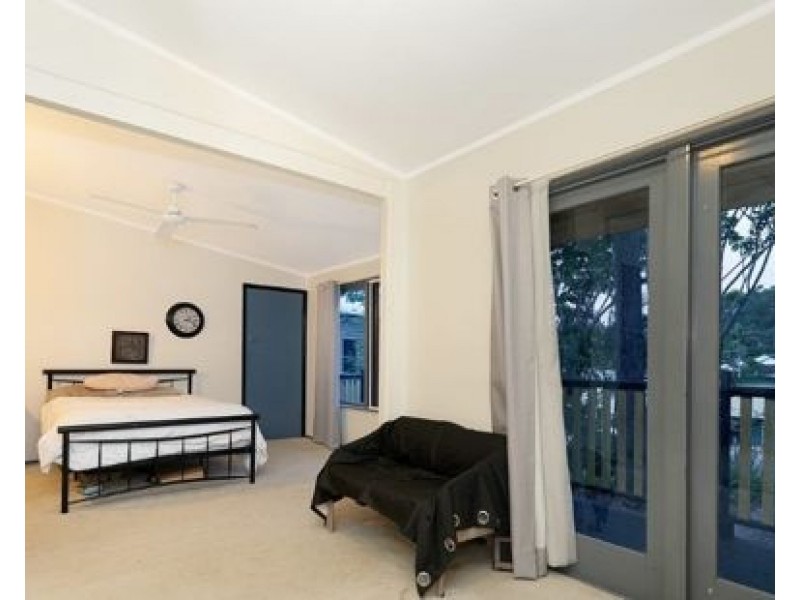 11 HAWICK STREET, Ashgrove QLD 4060