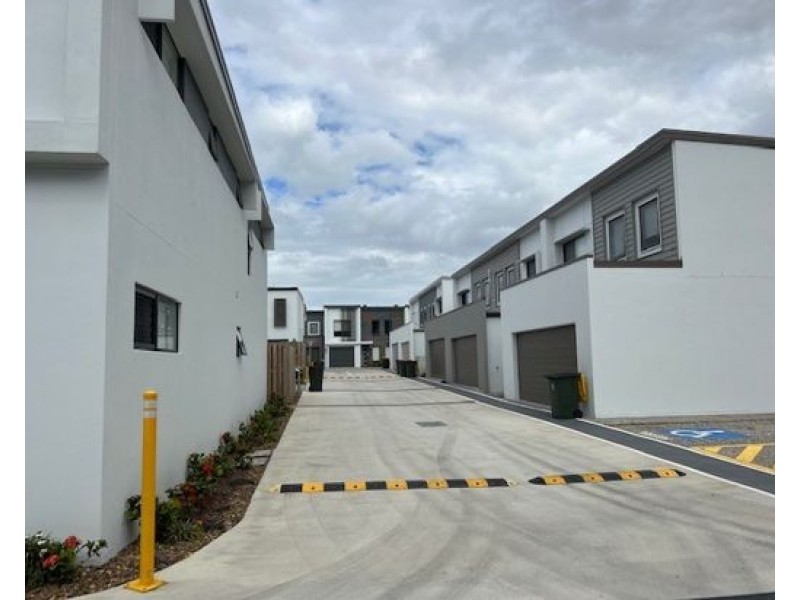 65 77 Avondale Crescent, Parkinson QLD 4115