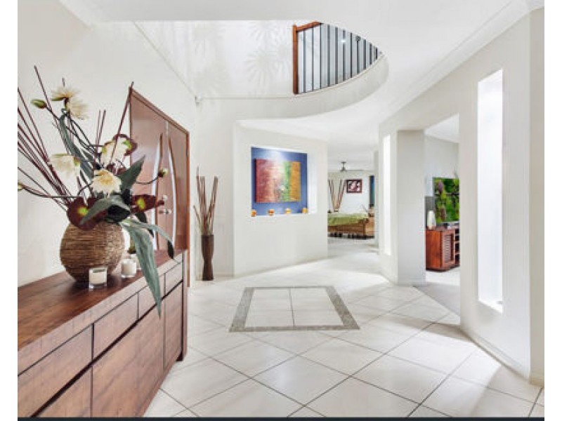 20 Wellers street, Pacific Pines QLD 4211