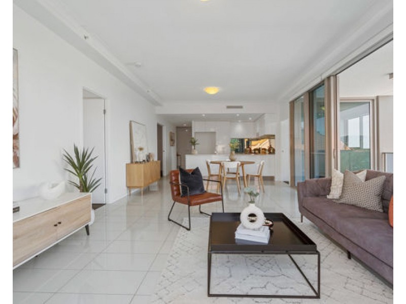 317/19 Imperial Parade, Labrador QLD 4215