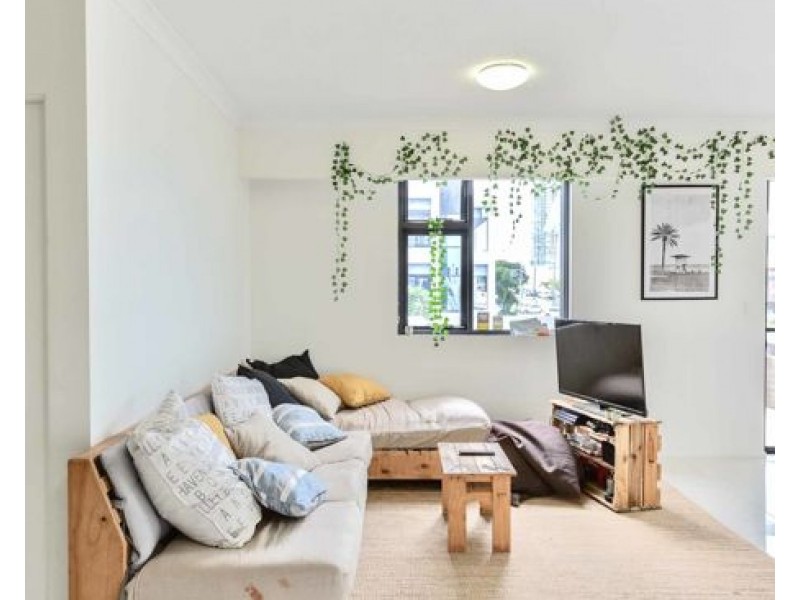 unit 106 133 Scarborough Street, Southport QLD 4215