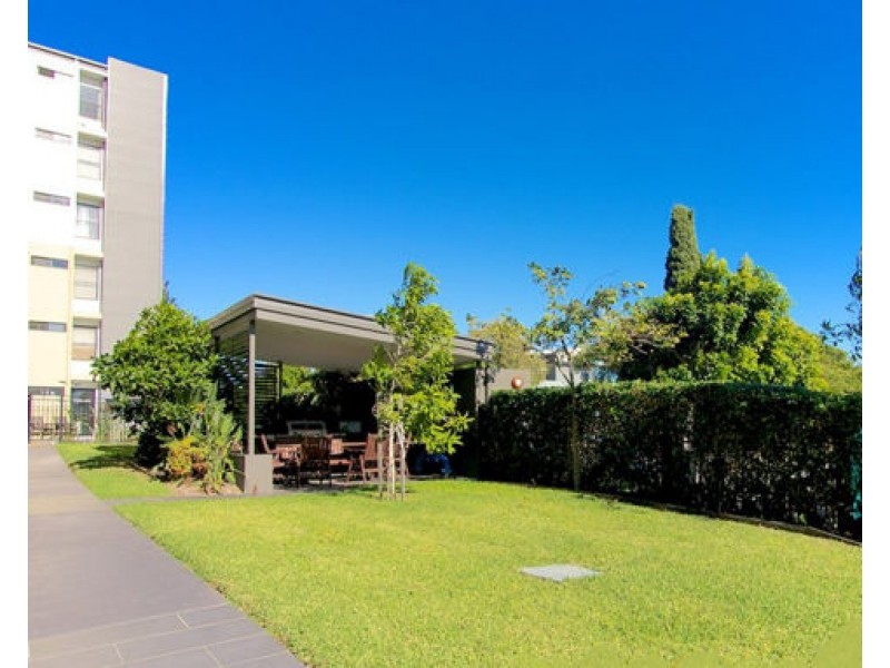 2180 Logan Road, Upper Mount Gravatt QLD 4122