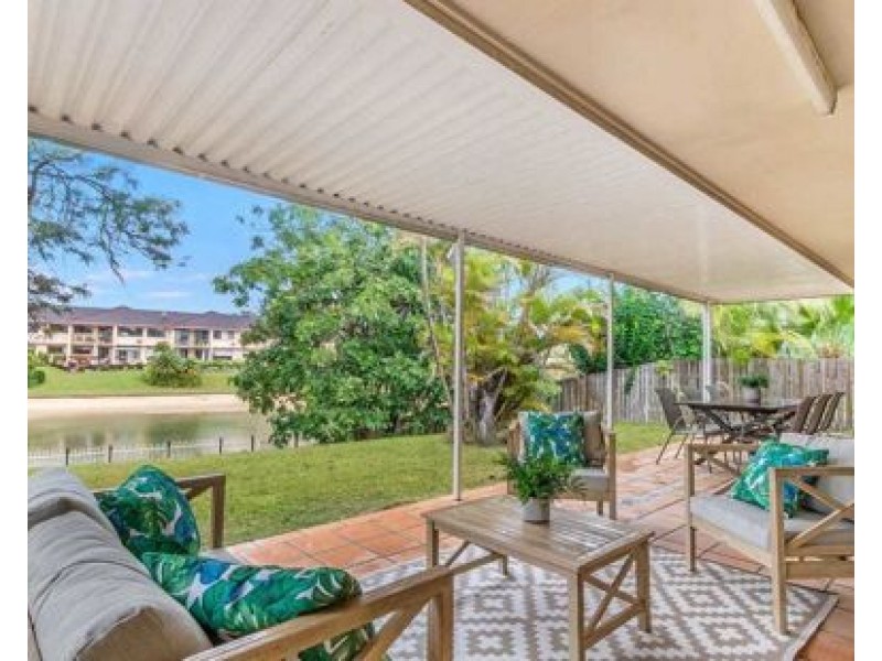3 Reef Court, Mermaid Waters QLD 4218