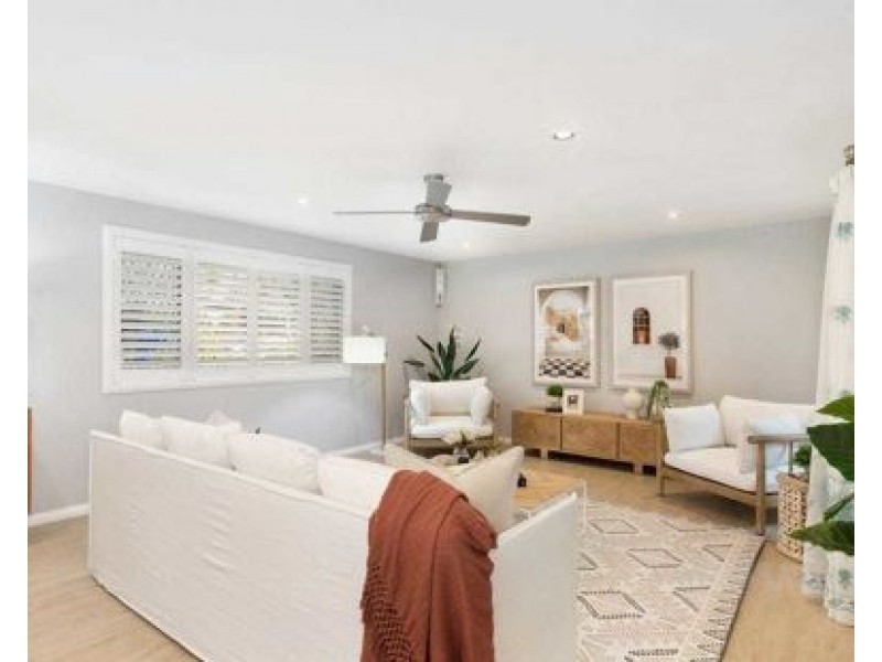 3 Reef Court, Mermaid Waters QLD 4218