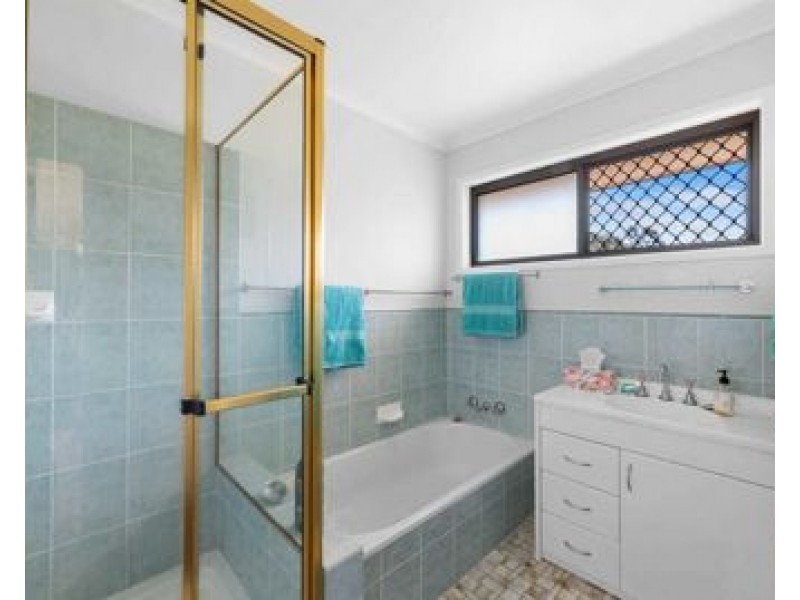 11 Shayne Ave, Deception Bay QLD 4508