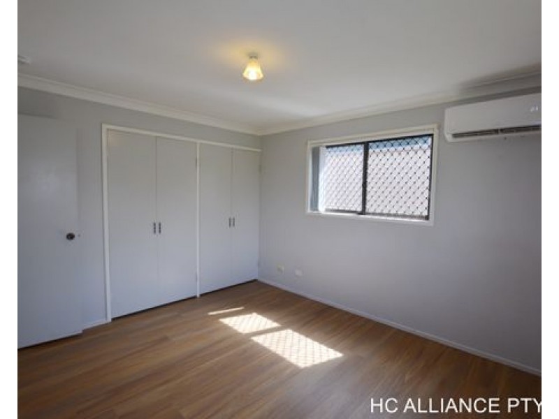 28 Parkroyal Cres, Regents Park QLD 4118