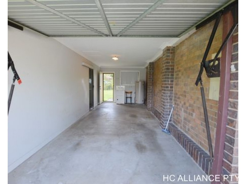 28 Parkroyal Cres, Regents Park QLD 4118