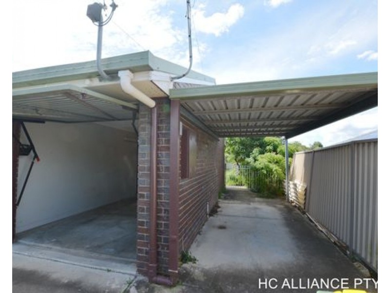 28 Parkroyal Cres, Regents Park QLD 4118