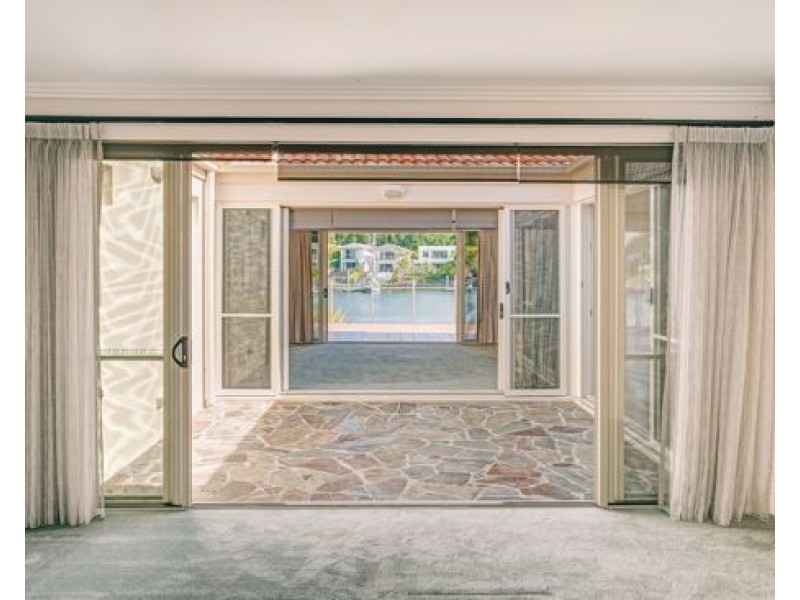 2220 Taromeo Court, Hope Island QLD 4212