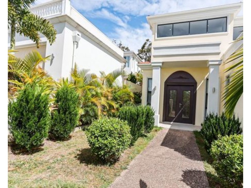 1873 Sawgrass Place, Hope Island QLD 4212
