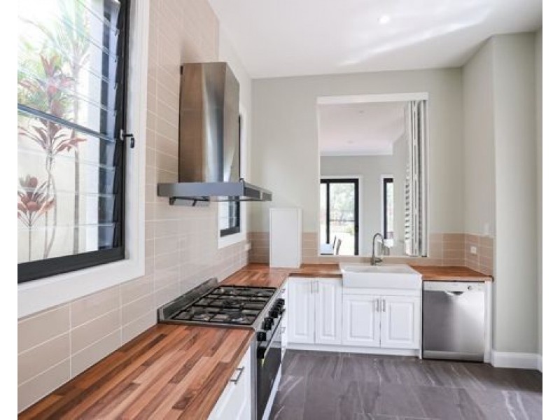 1873 Sawgrass Place, Hope Island QLD 4212
