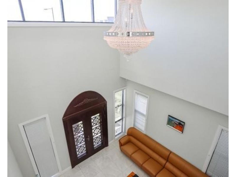 1873 Sawgrass Place, Hope Island QLD 4212