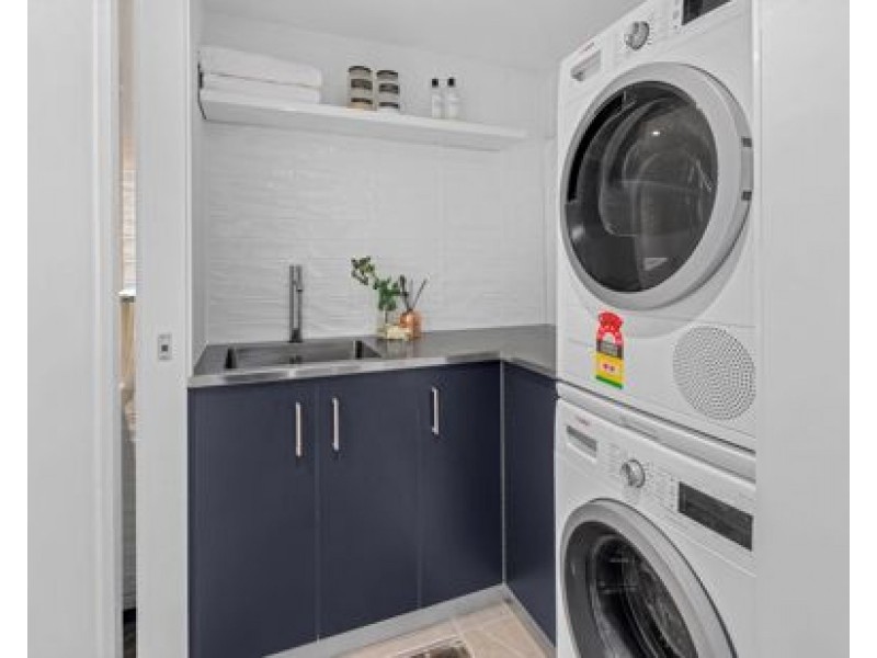 317/64 Macquarie Street, Teneriffe QLD 4005
