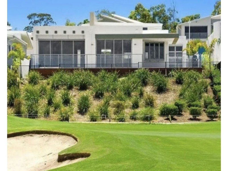 2004 THE BOULEVARDE, Benowa QLD 4217