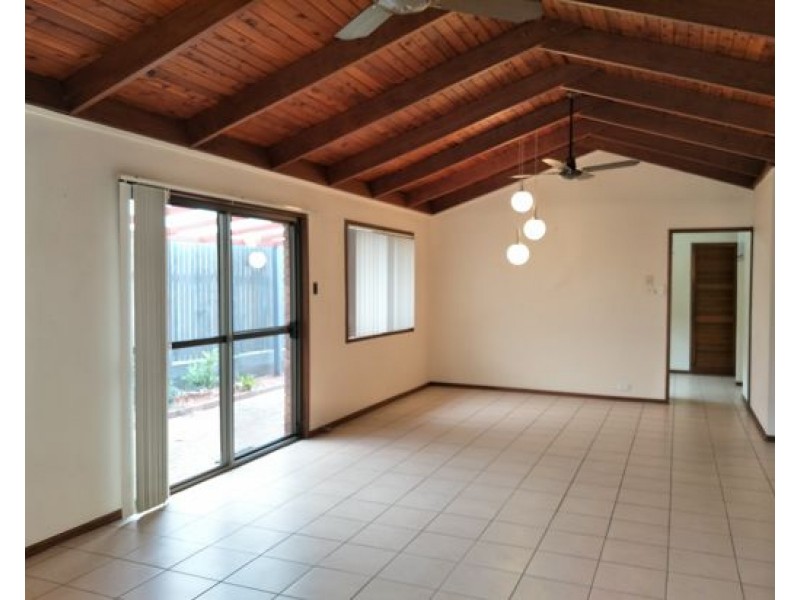 8 Durbar St, Sunnybank Hills QLD 4109