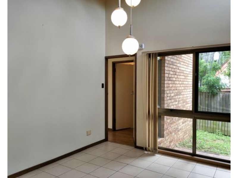 8 Durbar St, Sunnybank Hills QLD 4109