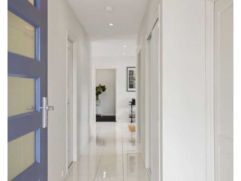 64 CREEKSIDE DRIVE, Springfield Lakes QLD 4300