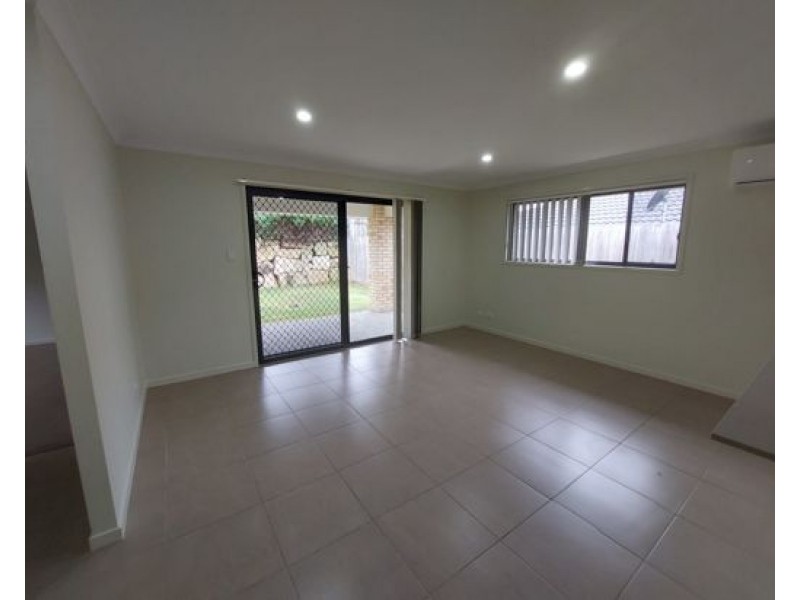 8 COTTRELL DRIVE, Pimpama QLD 4209
