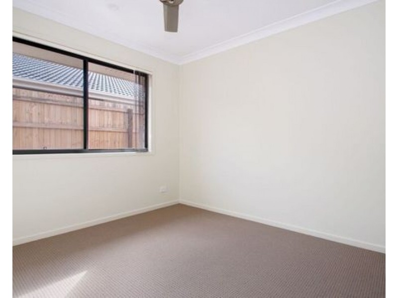 8 COTTRELL DRIVE, Pimpama QLD 4209