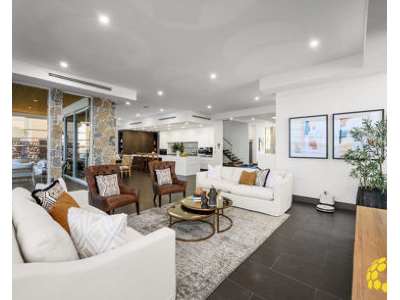 3 Parklane Terrace, Paradise Point QLD 4216