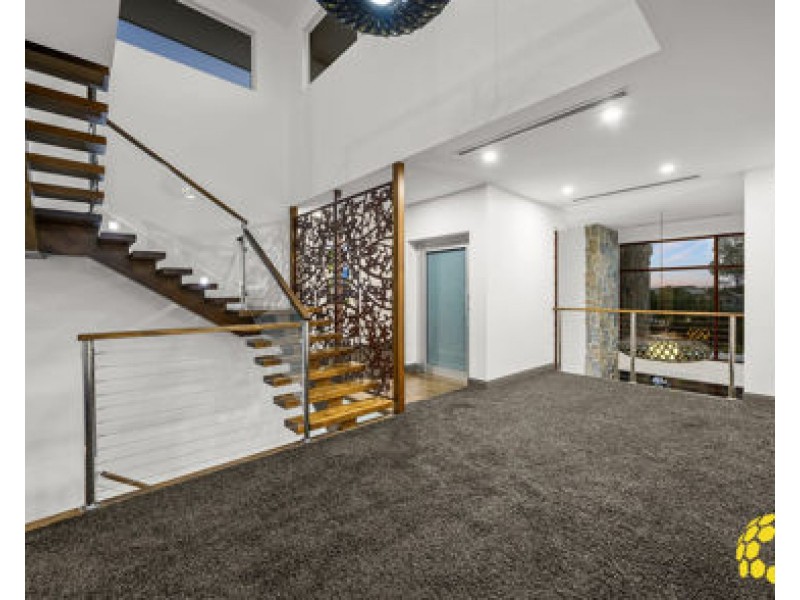 3 Parklane Terrace, Paradise Point QLD 4216