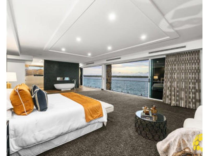 3 Parklane Terrace, Paradise Point QLD 4216