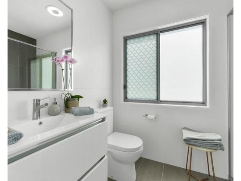 421 Trouts Road, Chermside West QLD 4032