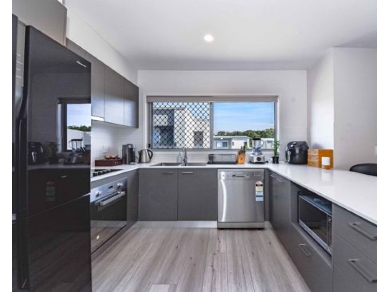421 Trouts Road, Chermside West QLD 4032
