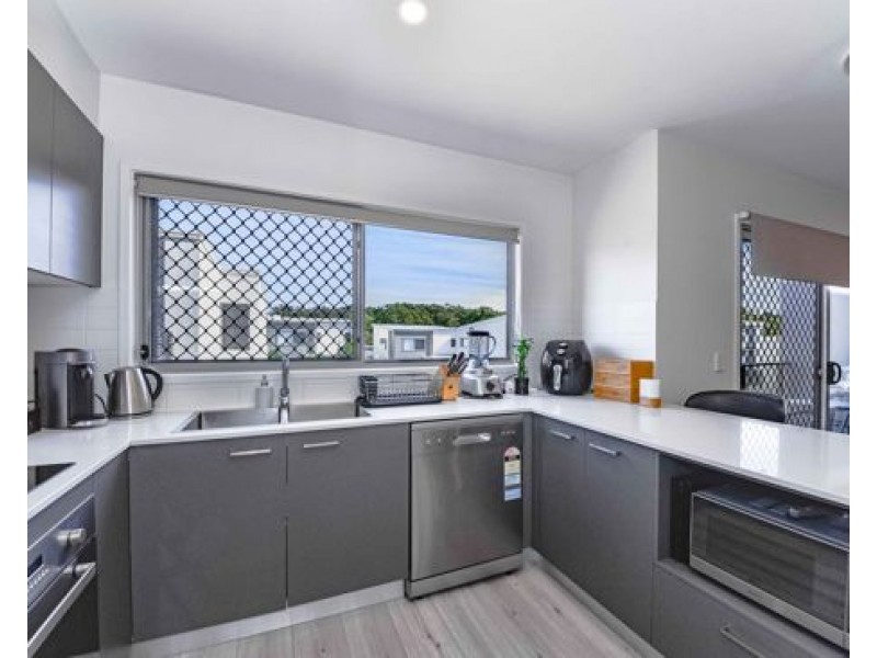 421 Trouts Road, Chermside West QLD 4032