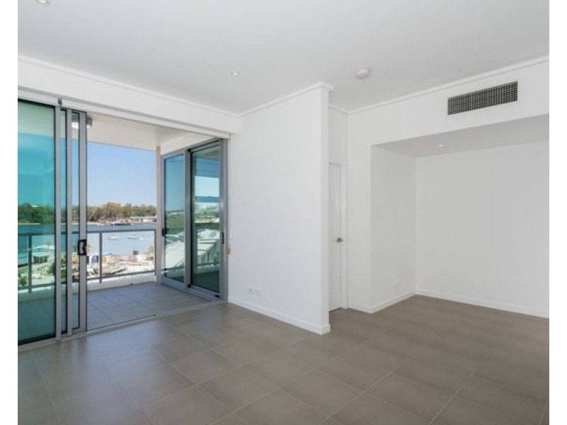 3513/126 Parkside Circuit, Hamilton QLD 4007