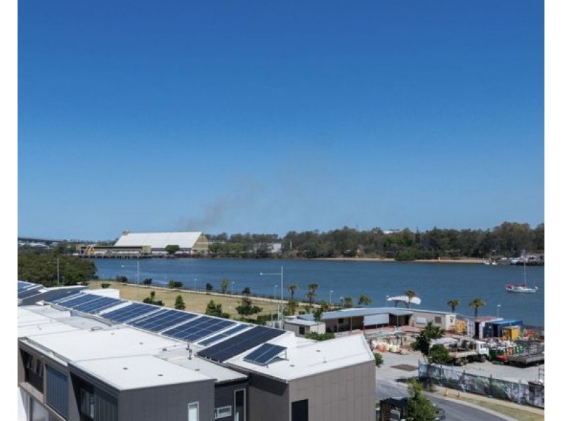 3513/126 Parkside Circuit, Hamilton QLD 4007