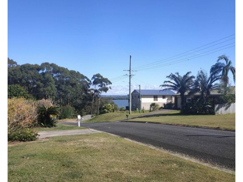 112 Channel St, Russell Island QLD 4184