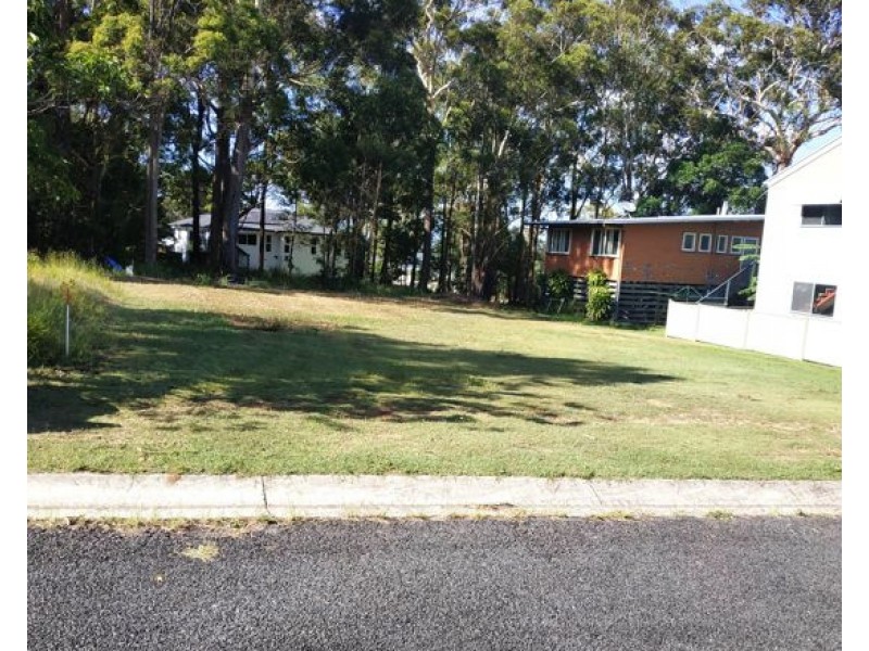 112 Channel St, Russell Island QLD 4184