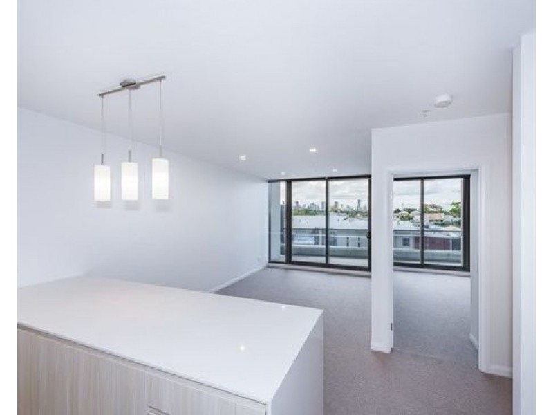 30202/300 Old Cleveland Road, Coorparoo QLD 4151