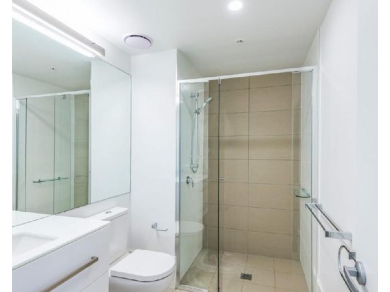 30202/300 Old Cleveland Road, Coorparoo QLD 4151