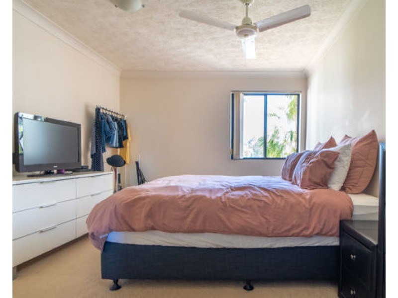 27/24 Slatyer Ave, Bundall QLD 4217