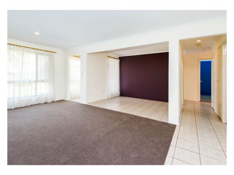 31 CUMMIN STREET, Wishart QLD 4122