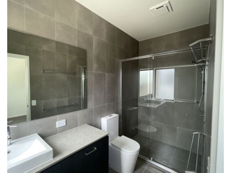 15/191-197 Marina Quays Boulevard in Hope Island, Hope Island QLD 4212